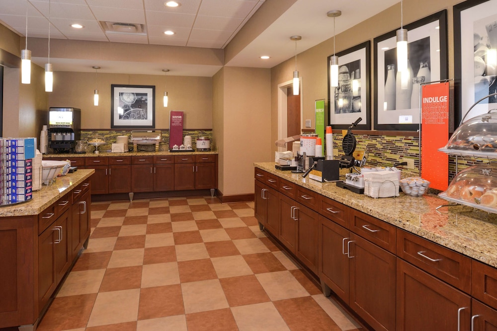 Hampton Inn & Suites by Hilton Lonoke - photo 39