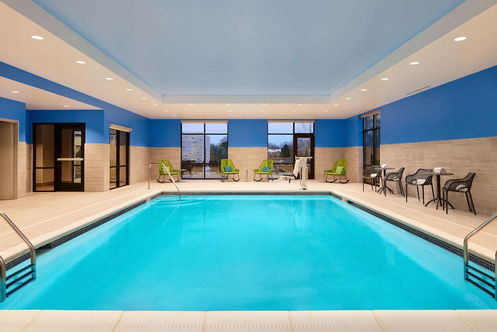 Hampton Inn & Suites Franklin Indianapolis - photo 27