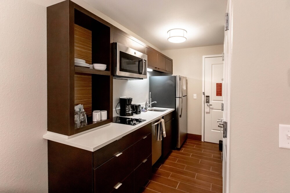 TownePlace Suites by Marriott Louisville Airport - photo 6
