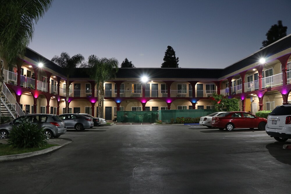 Best Ontario Inn - photo 22