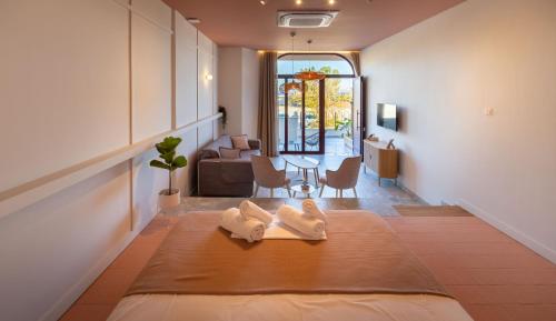 Amaze Place with a Sea View by Salt Apartments — 4-Star Luxury Hotel in Volos, Greece