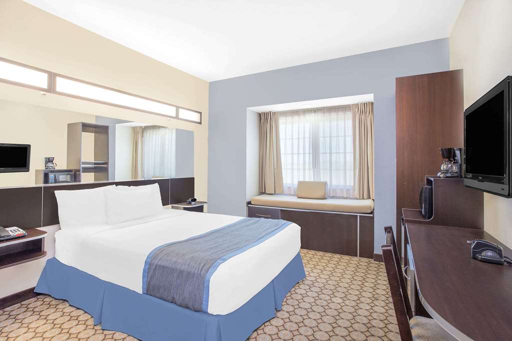 Microtel Inn & Suites by Wyndham San Angelo - photo 7