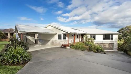 Glossies Coastal Retreat Relax Escape Pets on Request — hotel in Valla Beach
