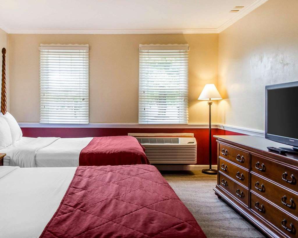 Clarion Inn Strasburg Lancaster - photo 18