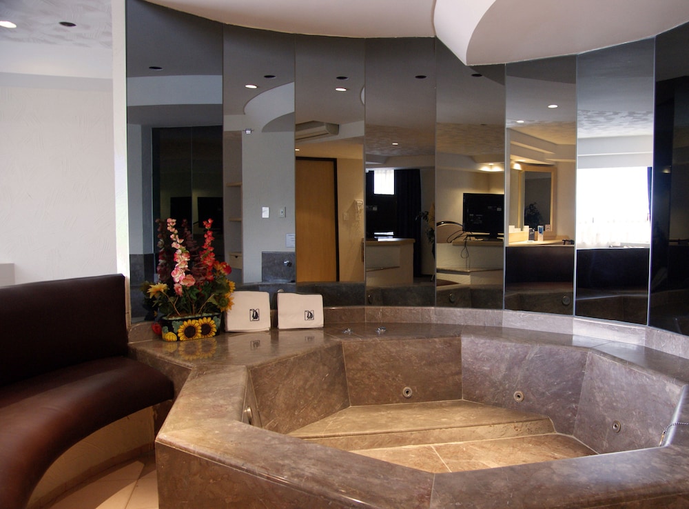 Portonovo Hotel & Suites