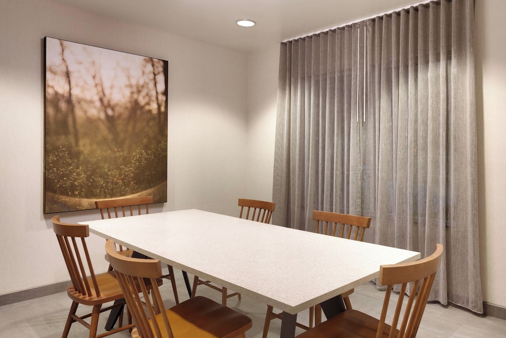 Fairfield Inn and Suites by Marriott Sierra Vista - photo 27