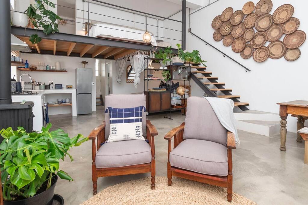 The Old Shop loft apt in the heart of Kalk Bay