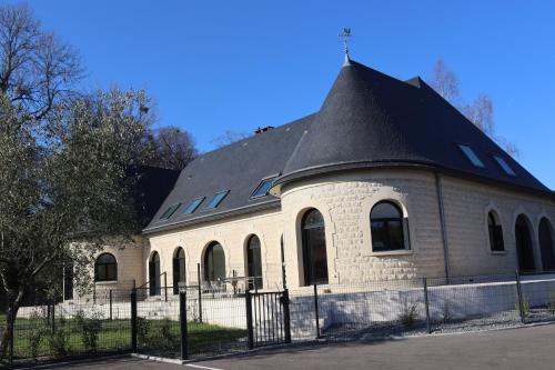 Le 104 Studio Cosy Proche de Rouen Avec Parking — hotel in Mont-Saint-Aignan