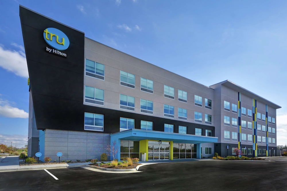 TRU By Hilton Winchester - photo 31