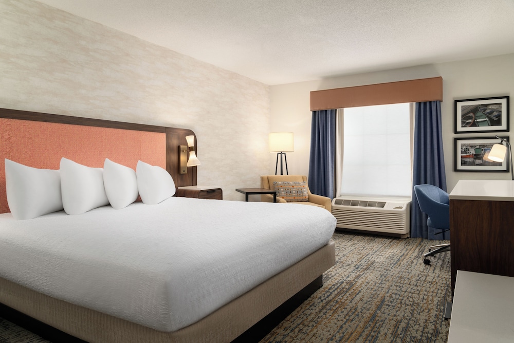Hampton Inn & Suites Newport Middletown - photo 11