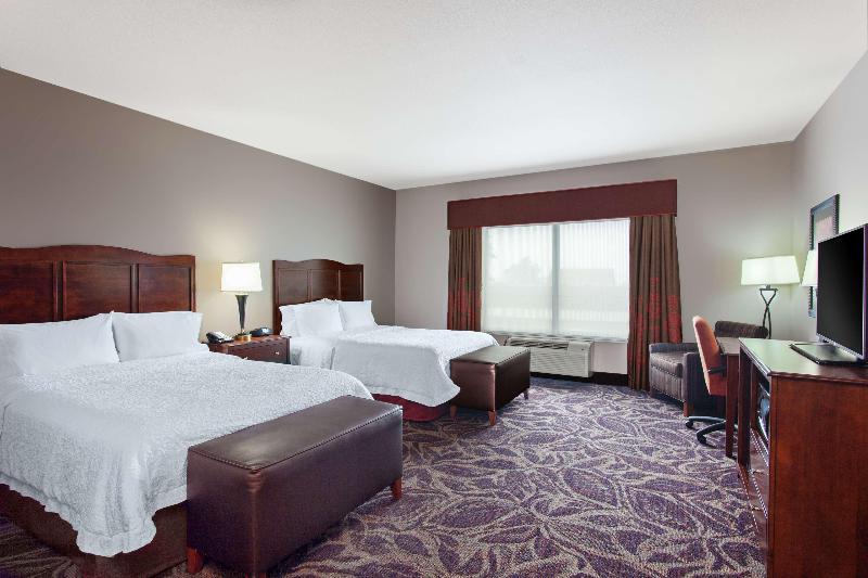 Hampton Inn Seattle Everett - photo 34