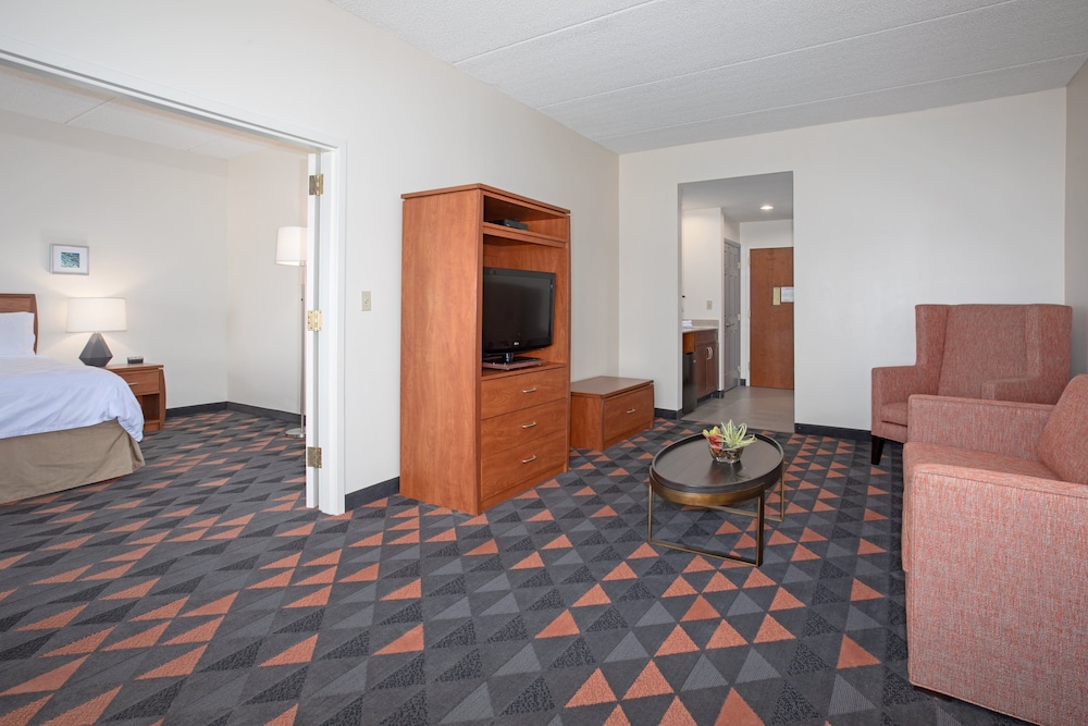 Holiday Inn & Suites Goodyear West Phoenix Area by IHG - photo 10