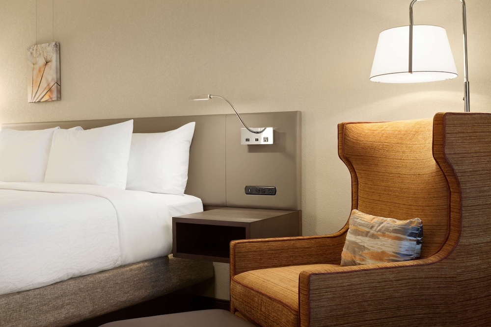 Hilton Garden Inn Charlotte SouthPark - photo 11