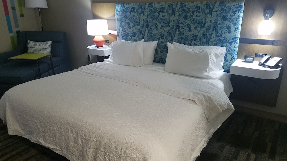 Hampton Inn & Suites Kansas City Merriam - photo 7