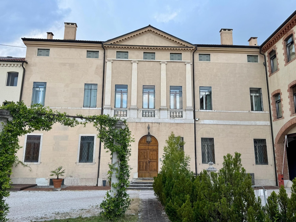 Palazzo Zironda — hotel in Thiene