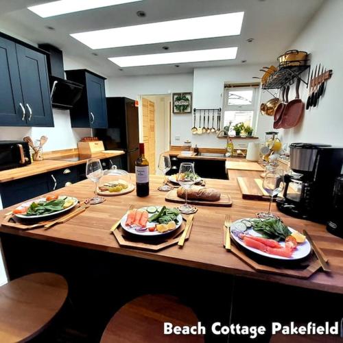 Beach Cottage Pakefield Newly Fully Renovated House — 4-Star Luxury Hotel in Lowestoft, United Kingdom