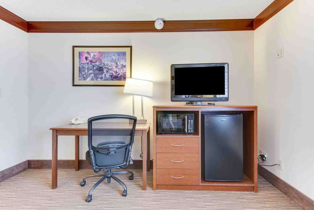 Best Western Movie Manor - photo 36