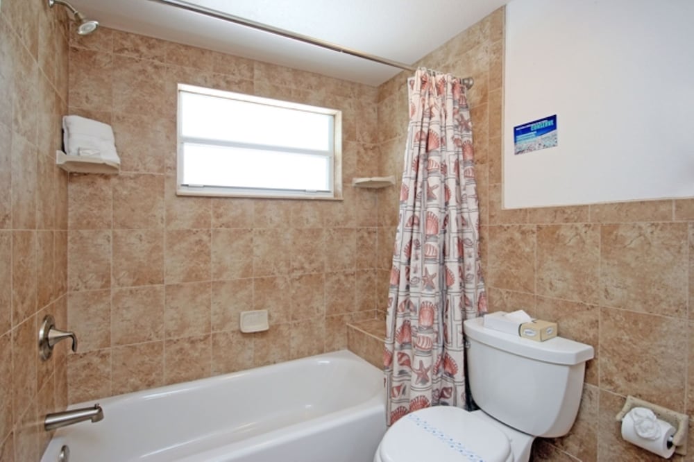 Island Inn - photo 14
