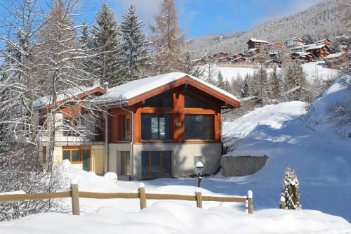 Chalet du Chef — 4-Star Luxury Hotel in Grachen, Switzerland