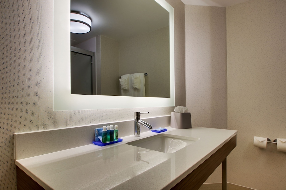Holiday Inn Express Voorhees Mt. Laurel by IHG - photo 6
