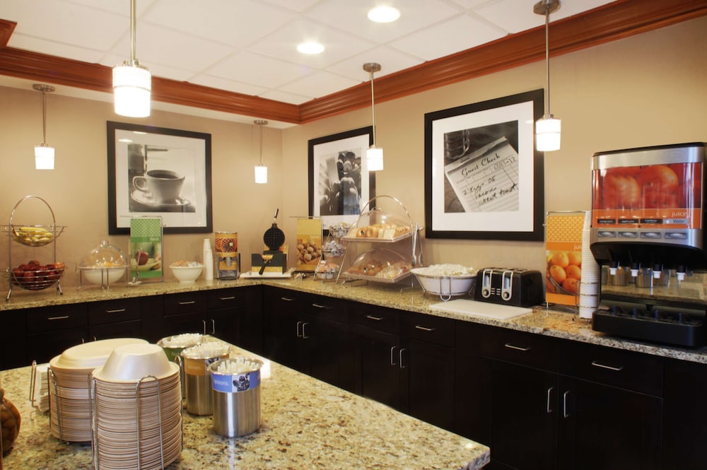 Hampton Inn & Suites Port St. Lucie West - photo 25