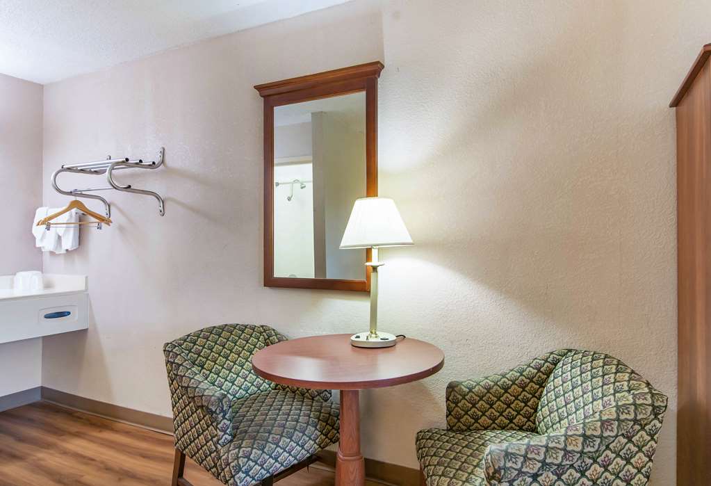 Motel 6 Alsip IL - photo 11