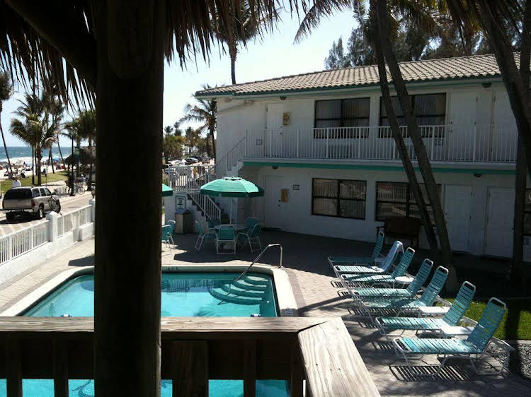 Sunrider Beach Resort - photo 2