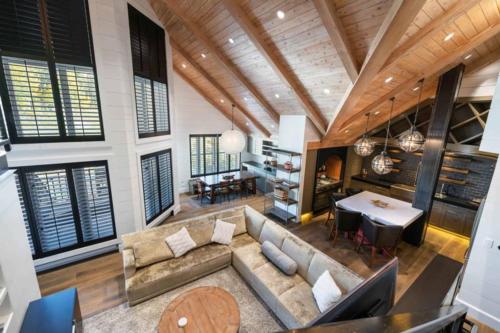 Hyatt Condominium 06 by East West Hospitality — 4-Star Luxury Hotel in Beavercreek, United States