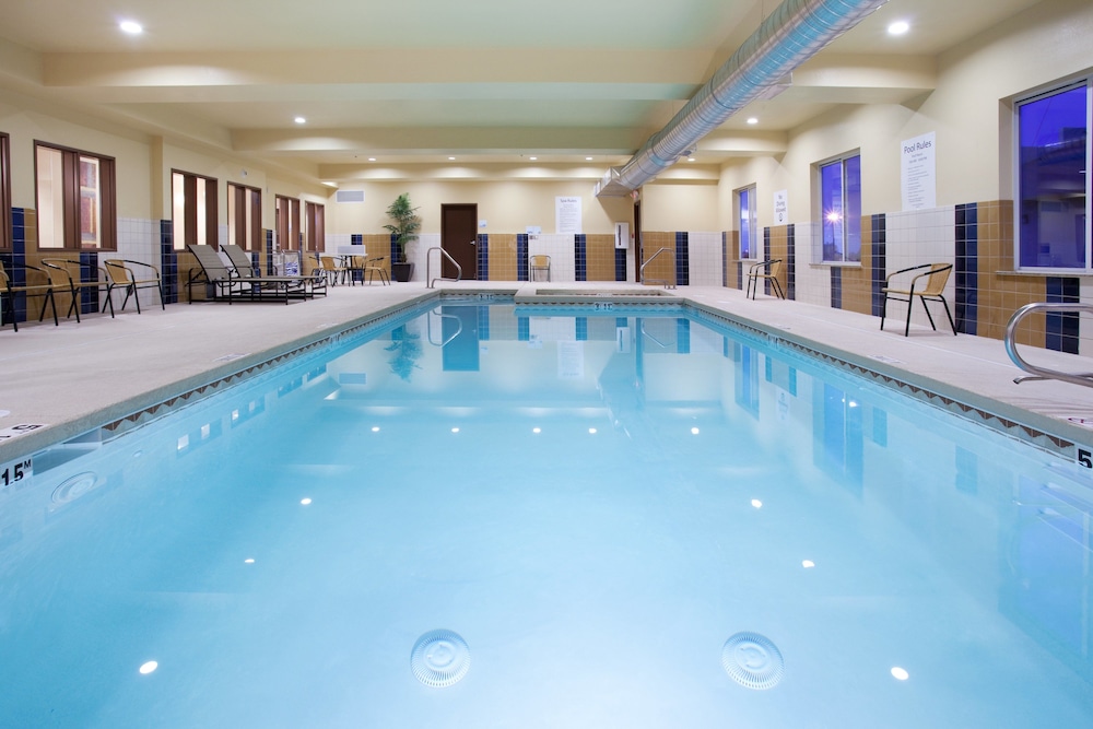 Holiday Inn Express Hotel & Suites LAMAR by IHG - photo 15