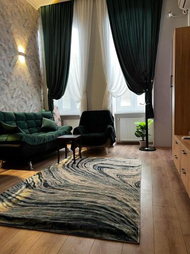 Silver Rooms