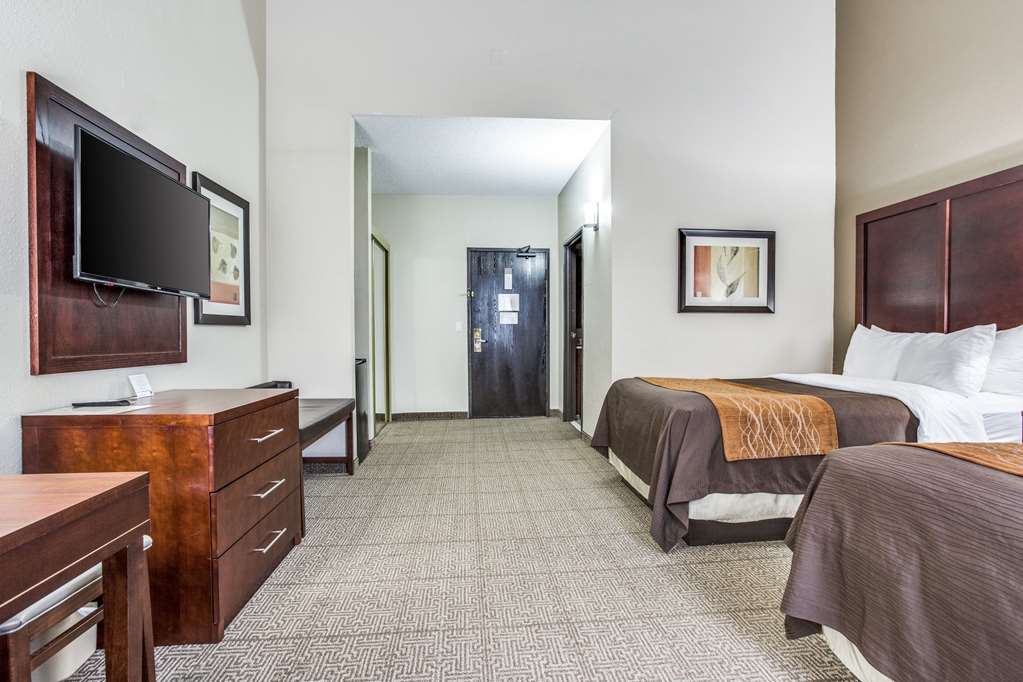 Comfort Inn & Suites Love Field Dallas Market Center - photo 12