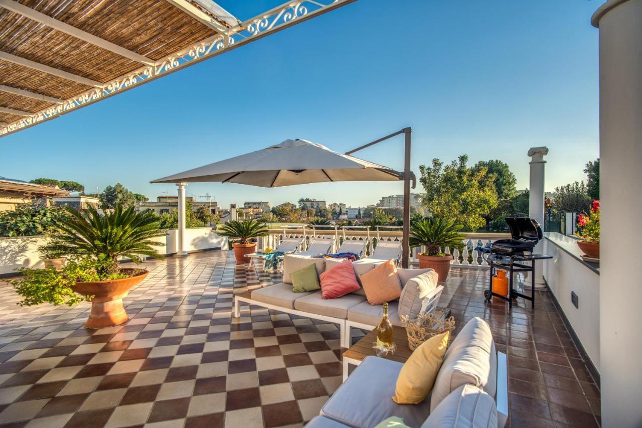 Villa Francesca Private Pool — 4-Star Luxury Hotel in Sant'agata Sui Due Golfi, Italy