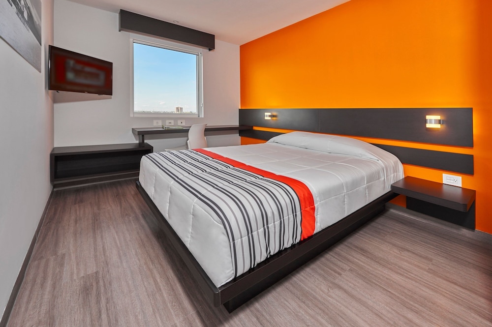 City Express Junior San Luis Potosi Carranza