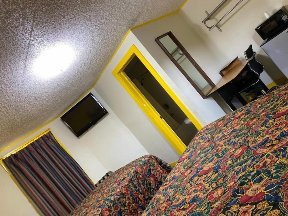 Madill Inn - photo 12