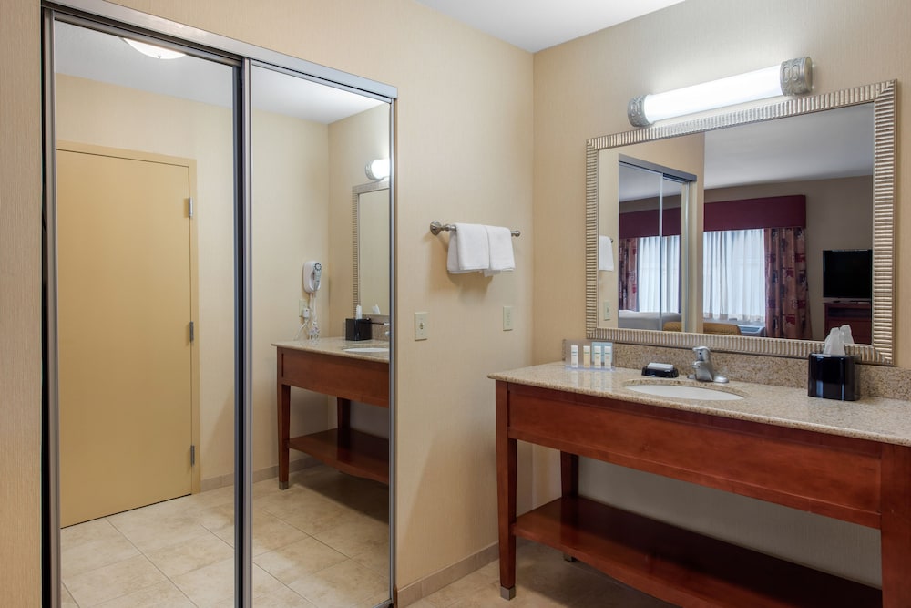 Hampton Inn & Suites Arcata - photo 38