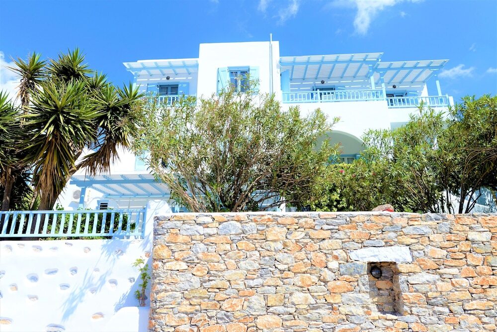 The Big Blue — hotel in Amorgos