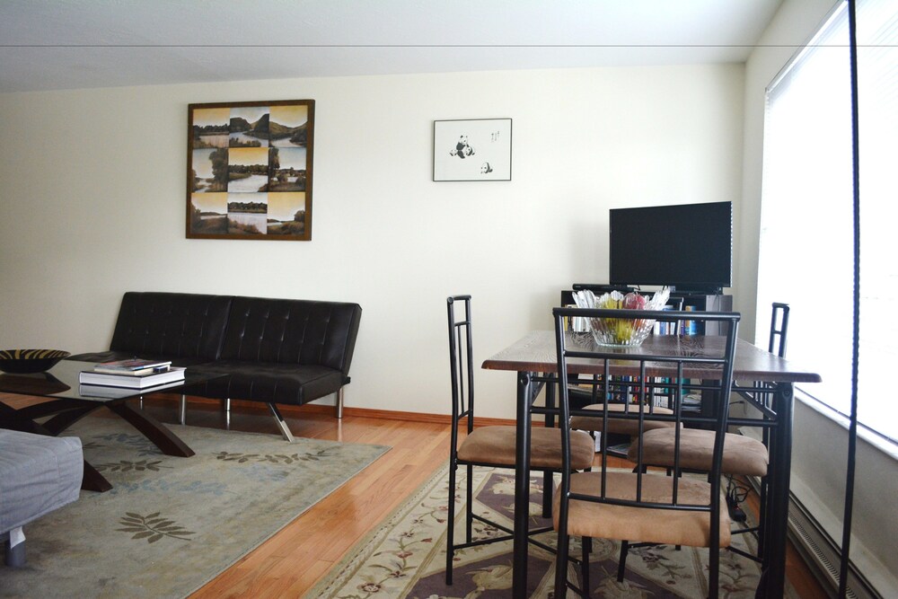 Sunny Westlake Suites by Metro - photo 43