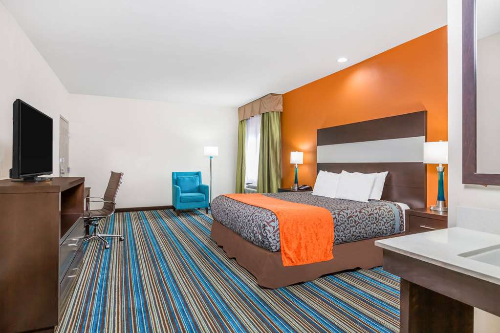 Days Inn & Suites by Wyndham Katy - photo 6
