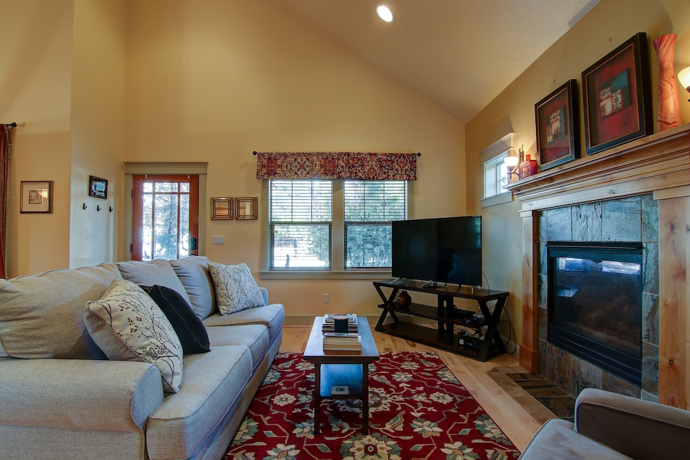 Wild Meadow 30 Day Minimum 4 Bedroom Home by RedAwning — 4-Star Luxury Hotel in Bend, United States