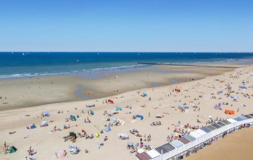 Cozy Apartment In Oostende With Wifi — 4-Star Luxury Hotel in Ostend, Belgium