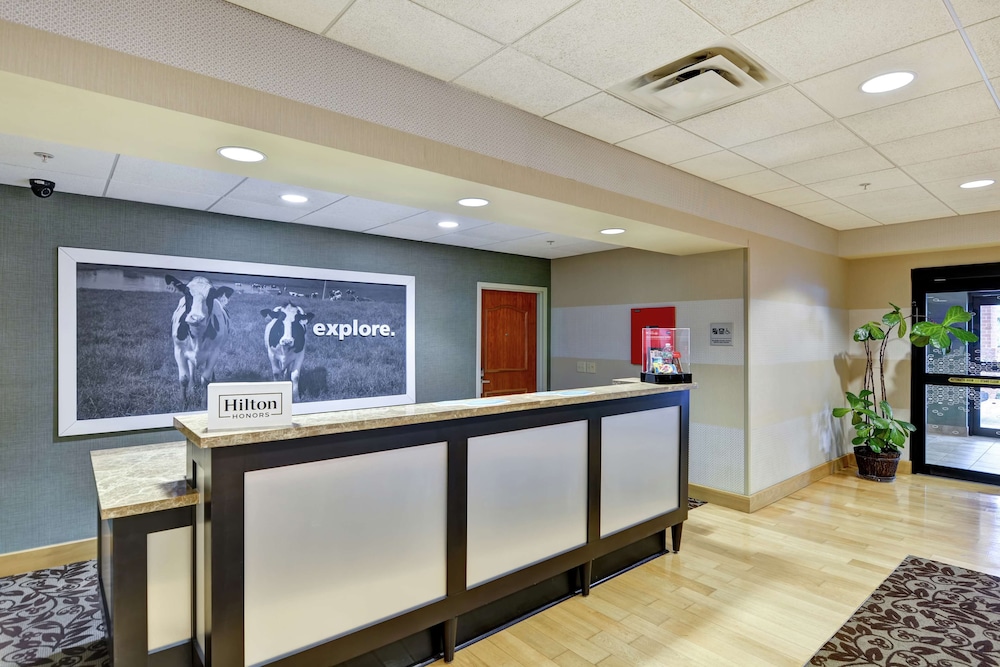 Hampton Inn Tunkhannock - photo 6