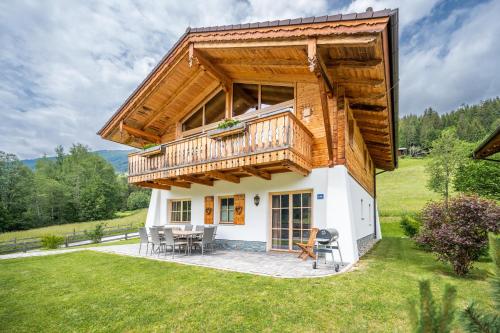 Chalet #1 am Sonnenhang — 4-Star Luxury Hotel in Neukirchen Am Grossvenediger, Austria