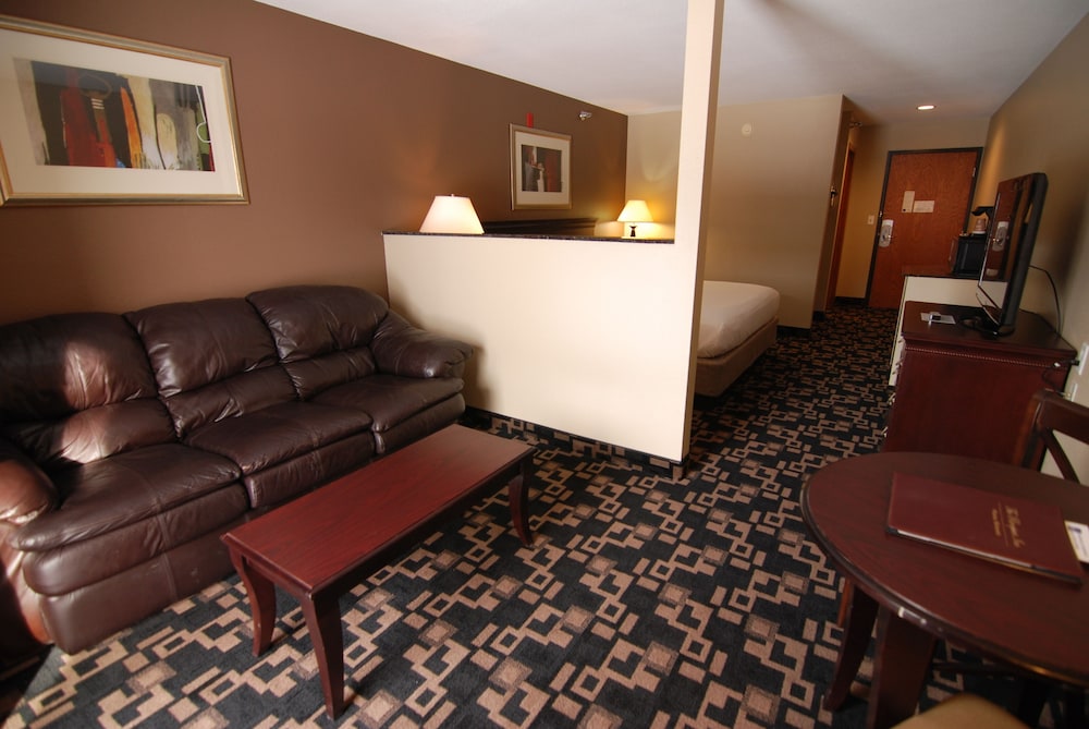 Express Suites Riverport Inn & Suites - photo 14