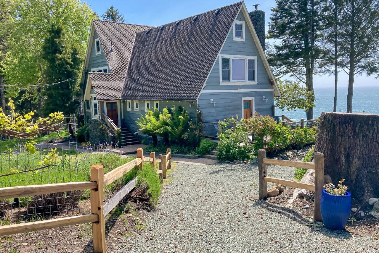 Trinidad Pearl in Trinidad, United States