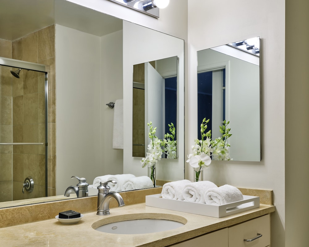 Aka White House - photo 18