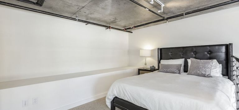 Civic Center Suites - photo 20
