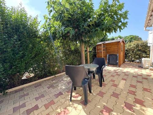 Valras'Loc Entre Plage et Piscine — hotel in Vendres