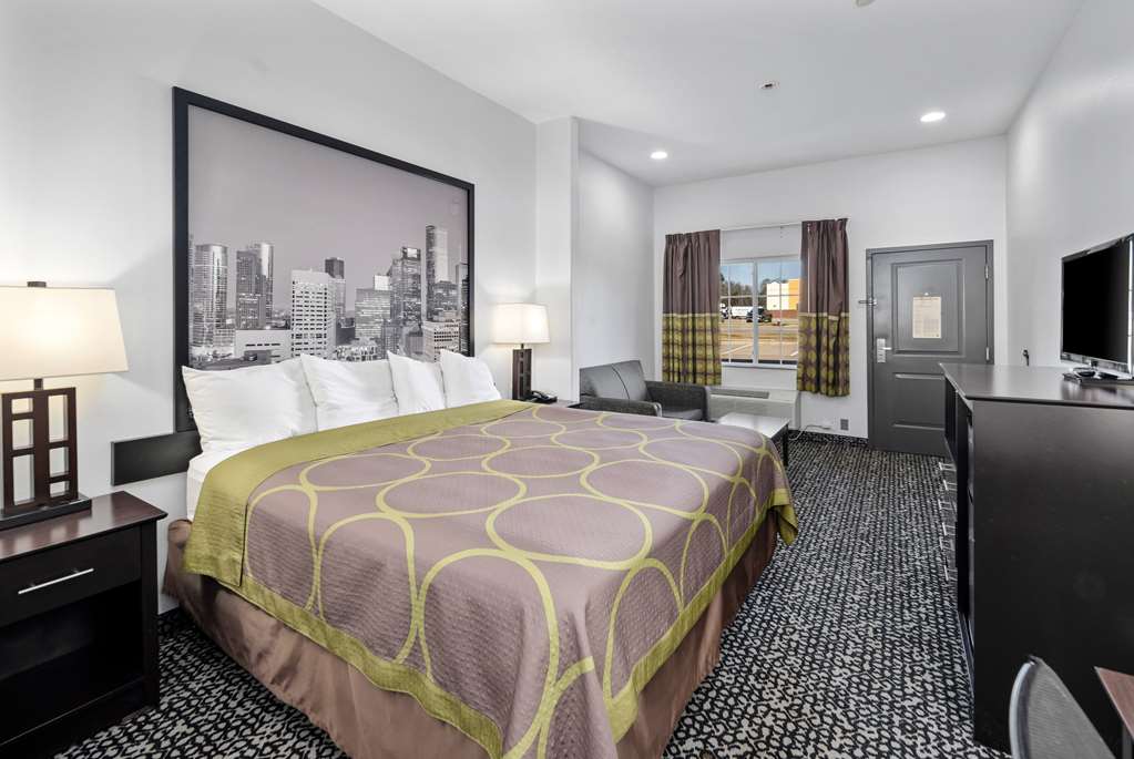 Super 8 by Wyndham Carthage TX - photo 23