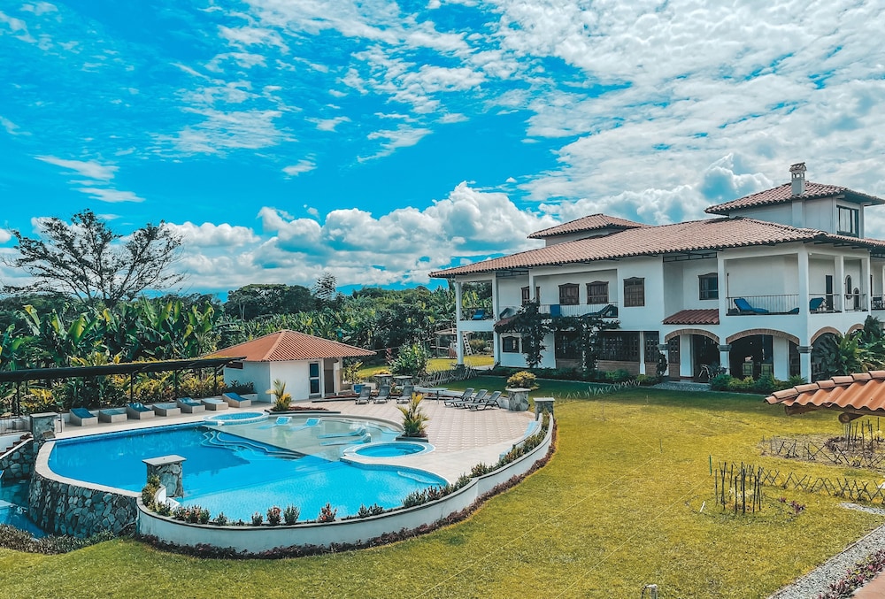 Hotel la Casona Montañesa in Montenegro, Colombia