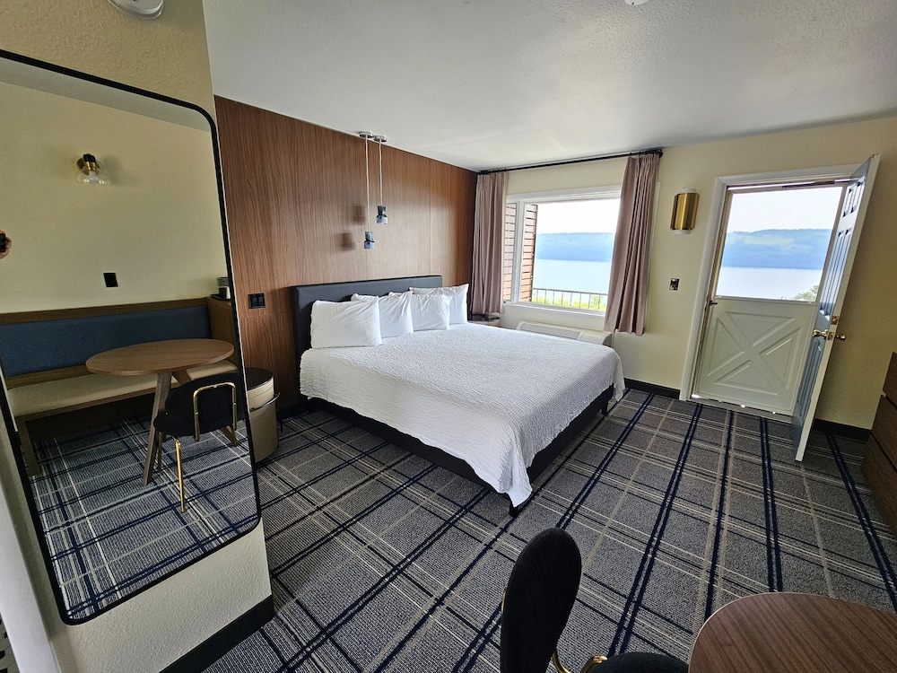 The Hotel Laurel at Seneca - photo 9